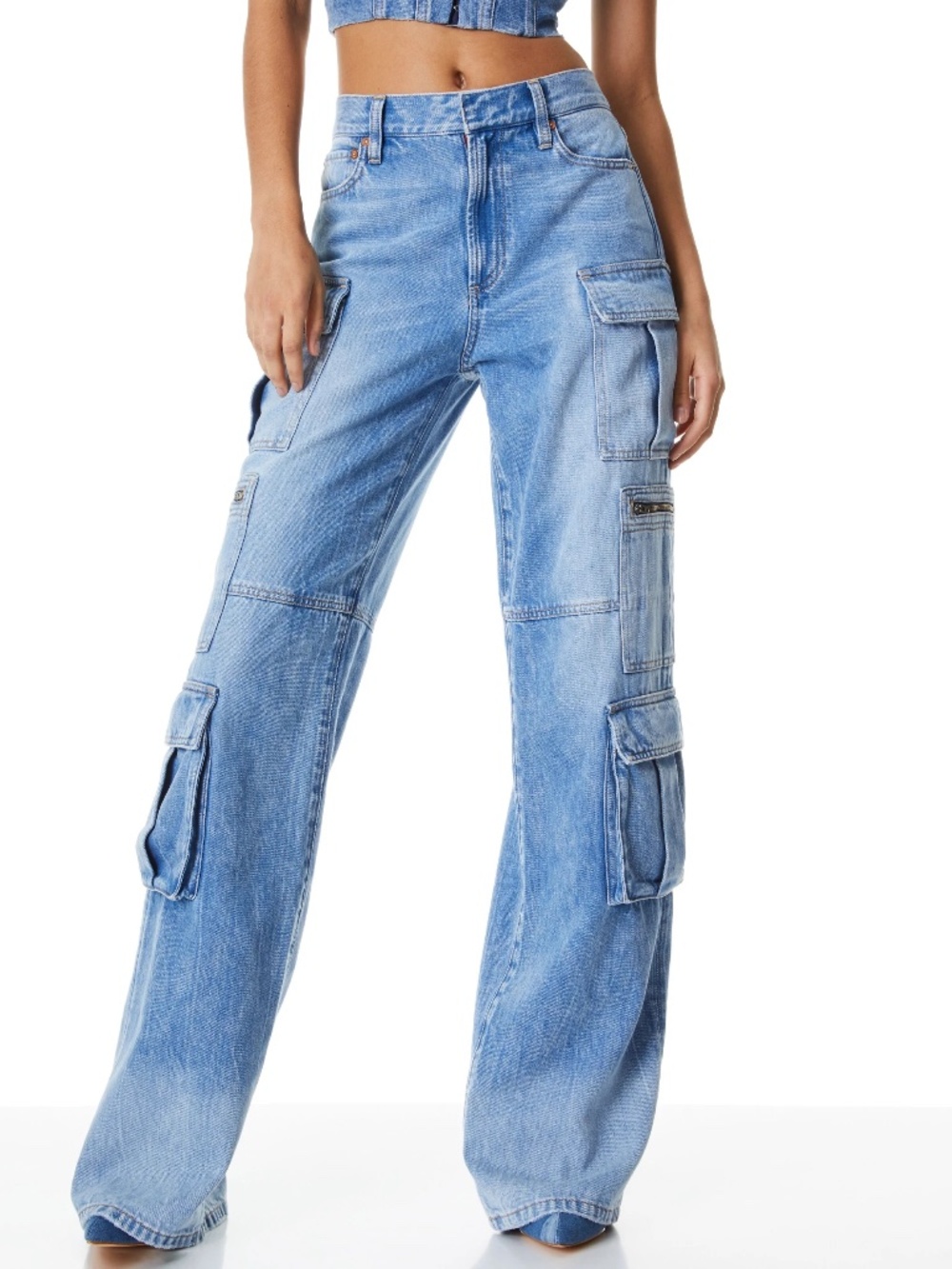 Alice + Olivia Cay Cargo Jean Brea Blue size 29